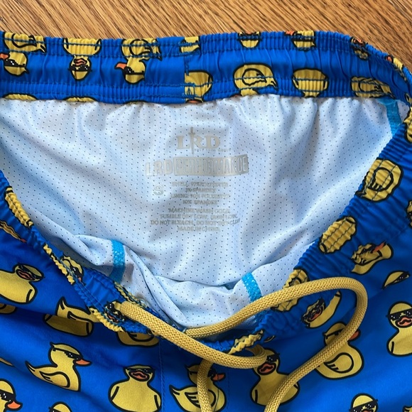 Men’s LRD Performance Swim Trunks. Size Small. Like New Condition. - Picture 4 of 9